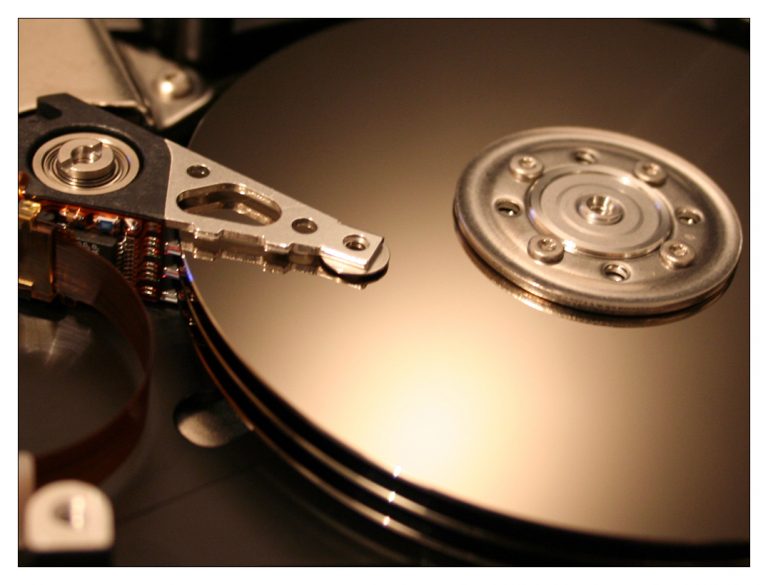 Script para comprobar el espacio libre en el disco duro