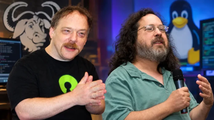 Eric_Raymond_vs_Richard_Stallman